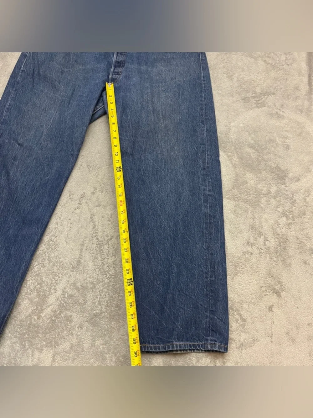 Levis 501 Jeans Mens 44x32 Blue Denim Straight Leg Button Fly cotton Tag